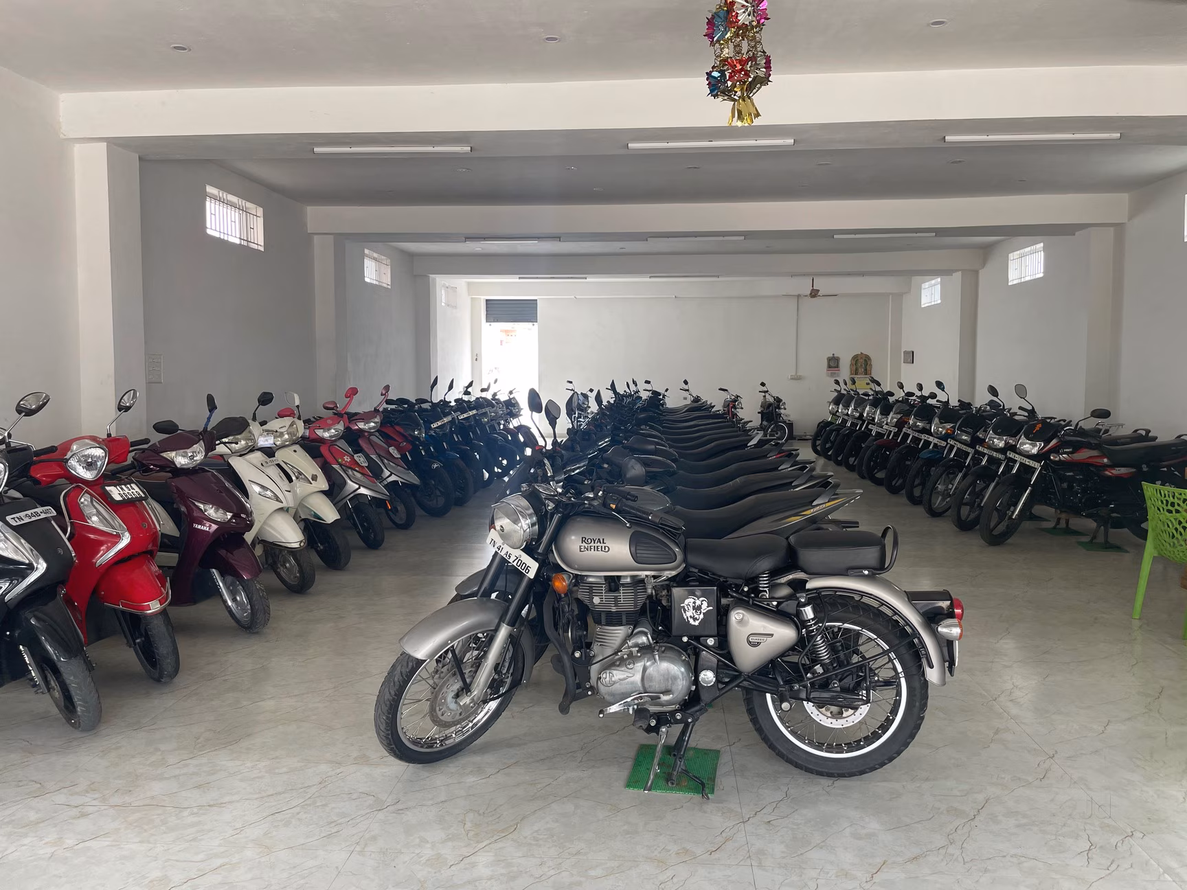 Car and Bike Showroom